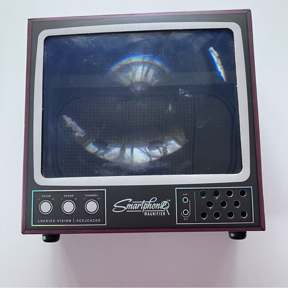 Luckies Other - 📺Luckies Of London Retro 80s Vibe TV Smartphone Magnifier-2.0 Edition/Decor